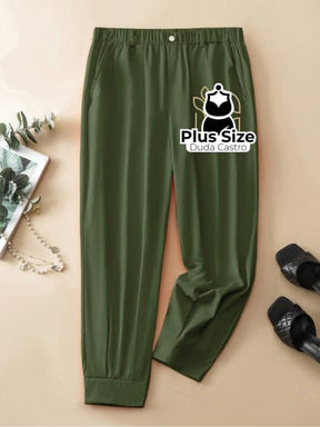 Calça Lisa Com Bolso Plus Size G / Verde Calça