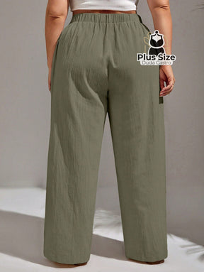 Calça Lisa de Botão Perna Reta Plus Size Calça Lisa de Botão Perna Reta Plus Size