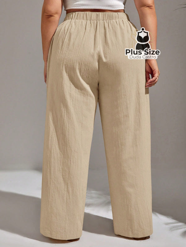 Calça Lisa de Botão Perna Reta Plus Size Calça Lisa de Botão Perna Reta Plus Size