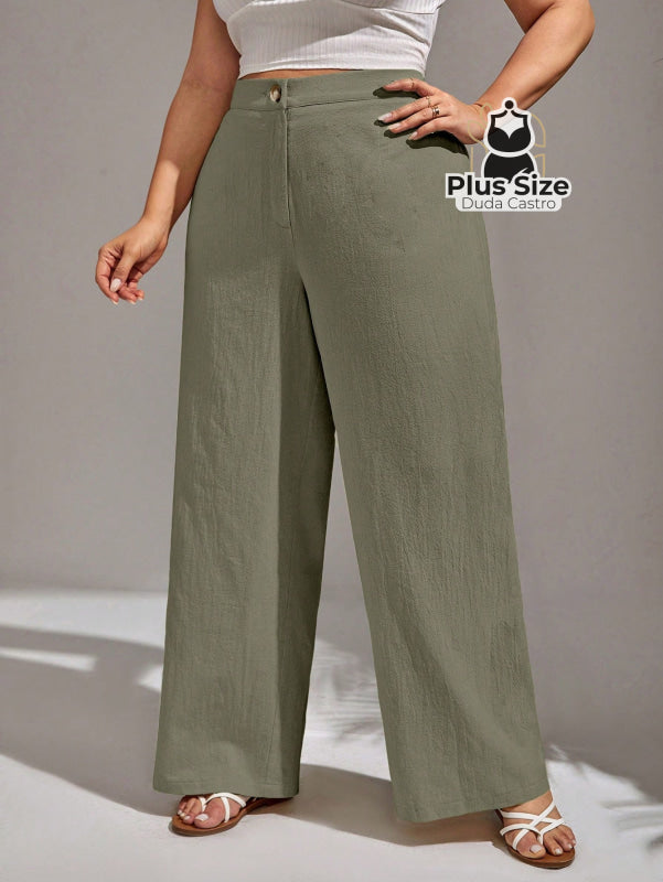 Calça Lisa de Botão Perna Reta Plus Size Calça Lisa de Botão Perna Reta Plus Size
