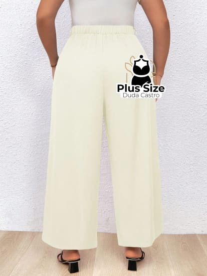 Calça Reta Plissada Lisa Plus Size Calça