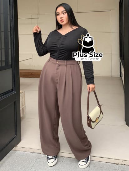 Calça Social Caimento Solto Perna Larga Com Plissados Várias Cores Plus Size G1 / Castanho