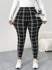 Calça Xadrez Social Plissado com Bolso Inclinado Plus Size Calça Xadrez Social Plissado com Bolso Inclinado Plus Size