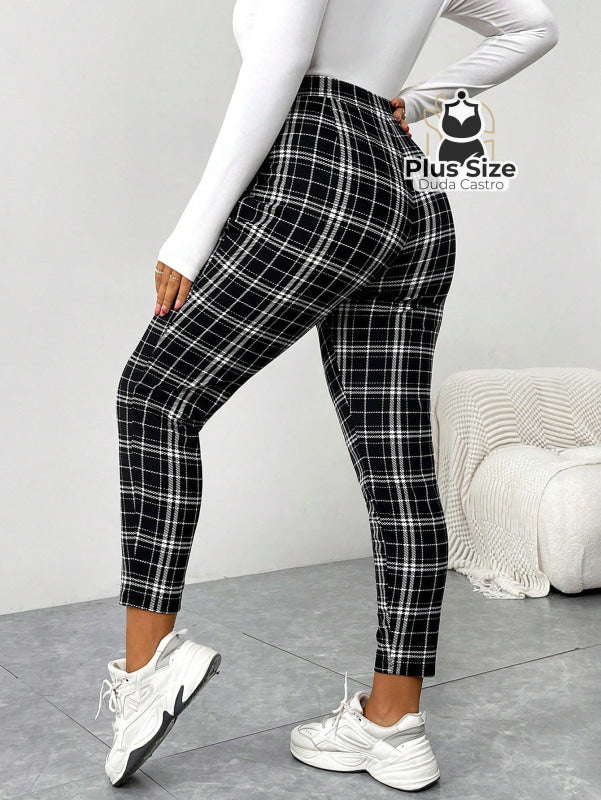 Calça Xadrez Social Plissado com Bolso Inclinado Plus Size G / Preto Calça Xadrez Social Plissado com Bolso Inclinado