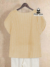 Camisa de Colarinho Assimétrico Listrada Plus Size Várias Cores Camisa de Colarinho Assimétrico Listrada Plus Size