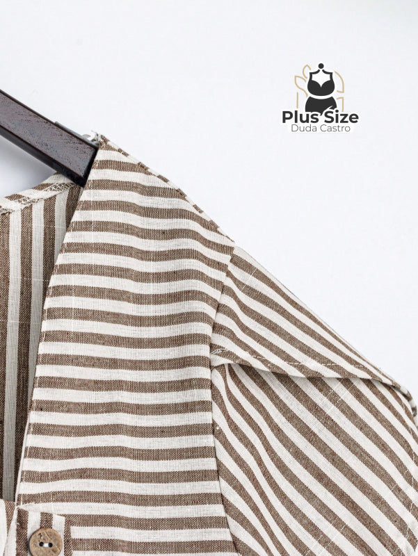 Camisa De Colarinho Assimétrico Listrada Plus Size Várias Cores