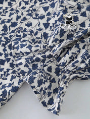 Camisa Floral Plus Size Decote V com Cordão Camisa Floral Plus Size Decote V com Cordão