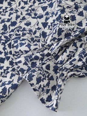 Camisa Floral Plus Size Decote V com Cordão Camisa Floral Plus Size Decote V com Cordão