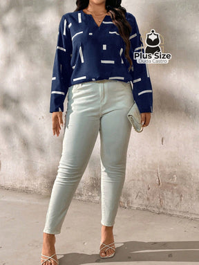 Camisa De Manga Longa Com Decote Em V E Estampa Geométrica Plus Size