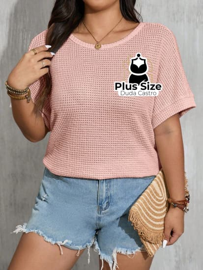 Camisa Plus Size Com Detalhe Em Crochê Cruzado Nas Costas Várias Cores