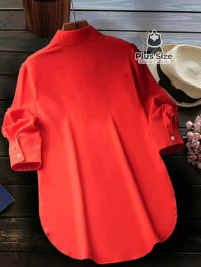 Camisa Plus Size Lisa Com Detalhe De Aba Frontal E Botões Blusa
