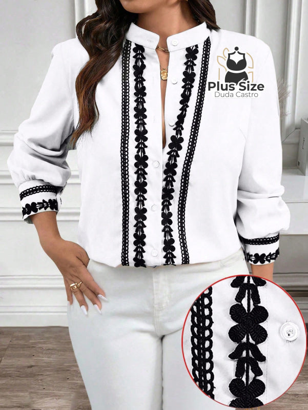 Camisa Romântica Manga Longa com Colarinho e Detalhes em Renda Frontal e no Punho G / Branco 132 Camisa Romântica Manga