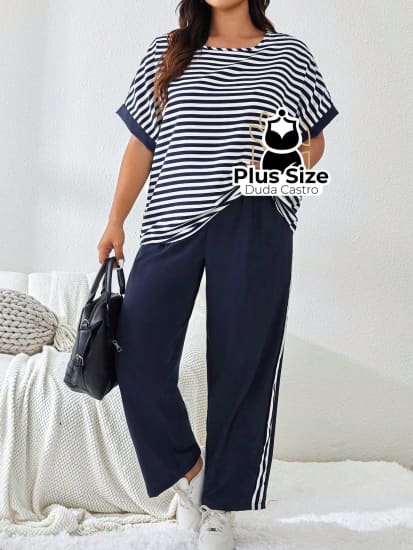 Conjunto Blusa Listrada E Estampada Com Calça Lisa Plus Size