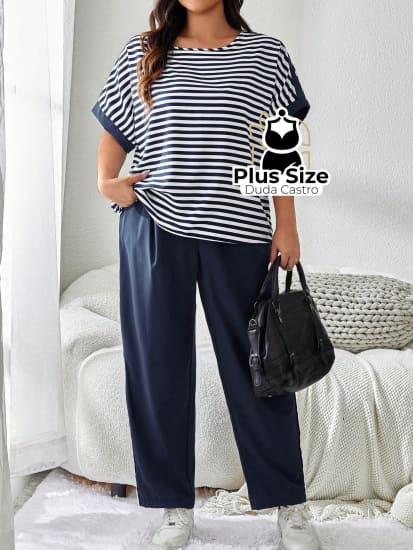 Conjunto Blusa Listrada E Estampada Com Calça Lisa Plus Size