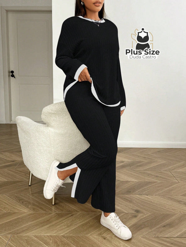 Conjunto Calça e Blusa de Manga Longa Canelada com Detalhes em Contraste Conjunto Calça e Blusa de Manga Longa Canelada