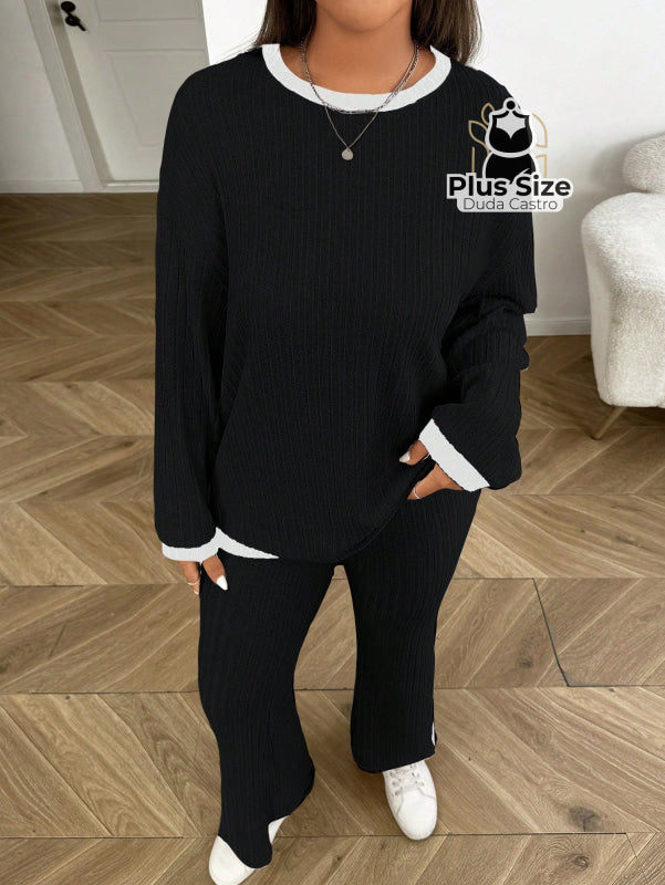 Conjunto Calça e Blusa de Manga Longa Canelada com Detalhes em Contraste Conjunto Calça e Blusa de Manga Longa Canelada
