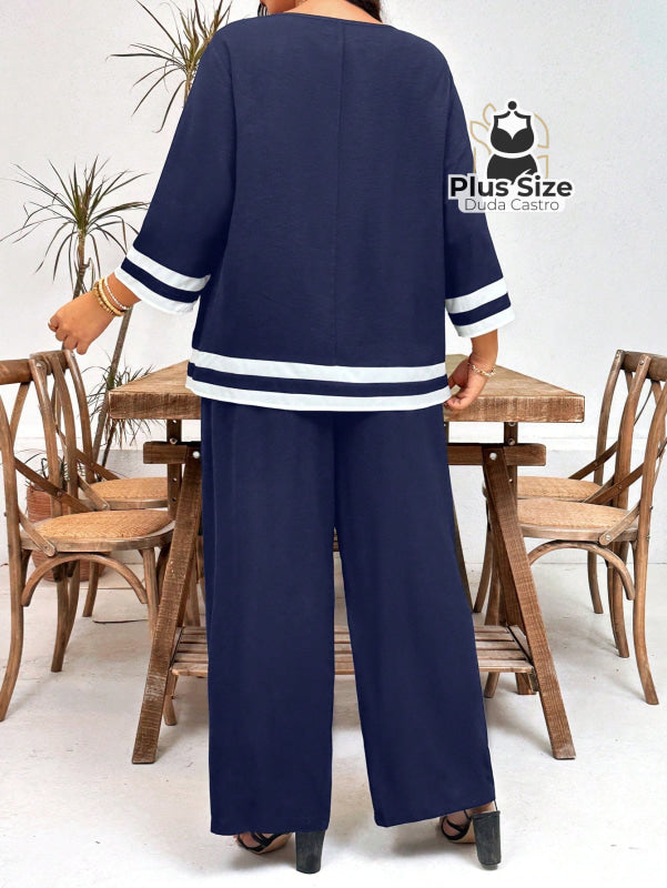 Conjunto de Calça e Blusa Redonda com Detalhes em Contraste Plus Size Conjunto de Calça e Blusa Redonda com Detalhes em