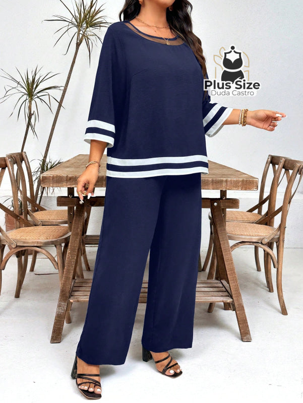 Conjunto de Calça e Blusa Redonda com Detalhes em Contraste Plus Size Conjunto de Calça e Blusa Redonda com Detalhes em