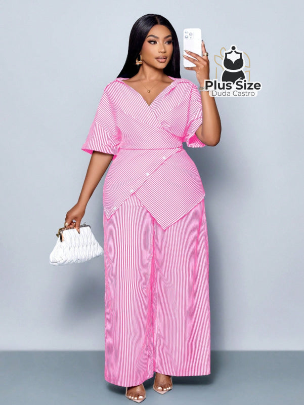 Conjunto de Camisa Listras com Detalhes em Botões e Bainha Assimétrica Calça de Perna Larga Plus Size Várias Cores
