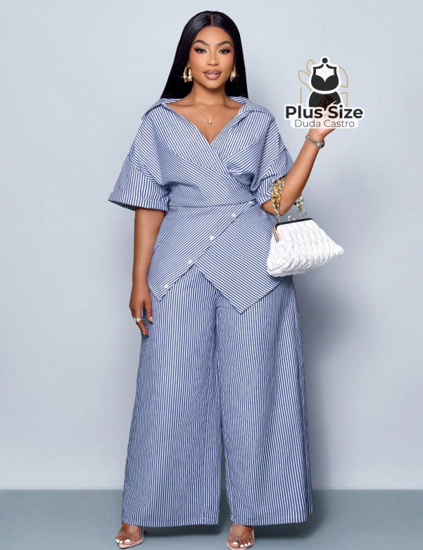 Conjunto de Camisa Listras com Detalhes em Botões e Bainha Assimétrica Calça de Perna Larga Plus Size Várias Cores G