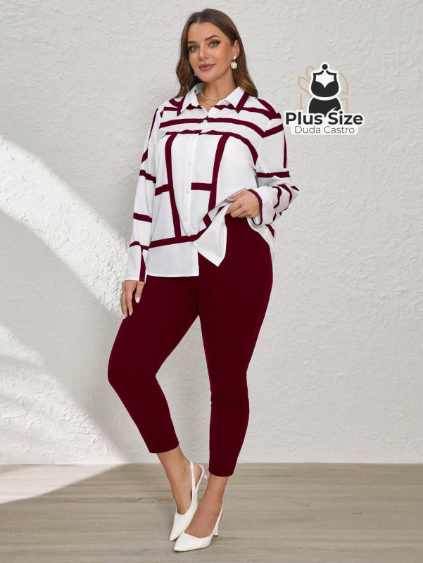 Conjunto de Legging e Blusa de Botões com Estampa Geométrica Plus Size Conjunto de Legging e Blusa de Botões com