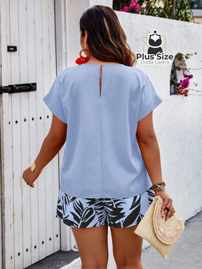 Conjunto de Short Estampado e Blusa Lisa Várias Cores Plus Size Conjunto de Short Estampado e Blusa Lisa Várias Cores