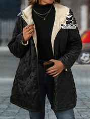 Jaqueta Acolchoada com Zíper e Capuz com forro em Fleece Borg Plus Size Jaqueta Acolchoada com Zíper e Capuz com forro