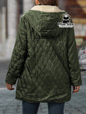 Jaqueta Acolchoada com Zíper e Capuz com forro em Fleece Borg Plus Size Jaqueta Acolchoada com Zíper e Capuz com forro