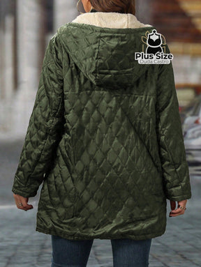 Jaqueta Acolchoada com Zíper e Capuz com forro em Fleece Borg Plus Size Jaqueta Acolchoada com Zíper e Capuz com forro