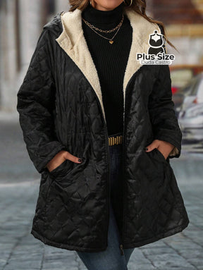 Jaqueta Acolchoada com Zíper e Capuz com forro em Fleece Borg Plus Size Jaqueta Acolchoada com Zíper e Capuz com forro