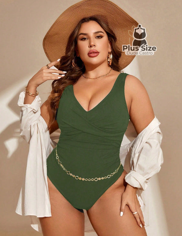 Maiô Liso Com Detalhe Transpassado Plus Size