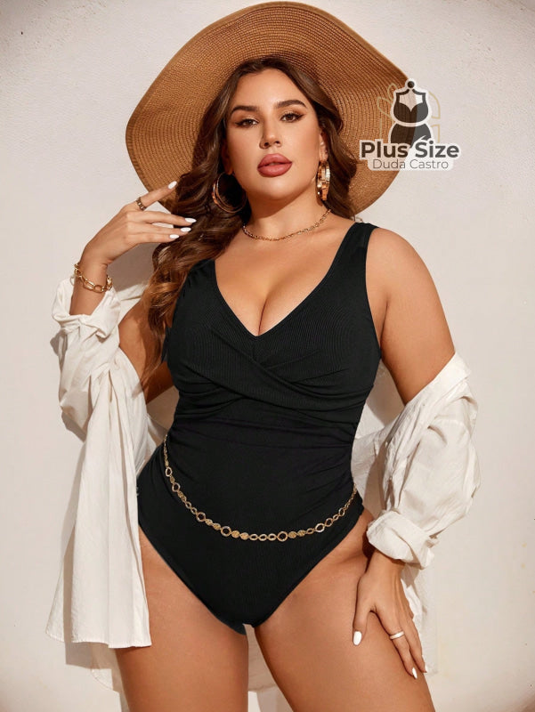 Maiô Liso Com Detalhe Transpassado Plus Size