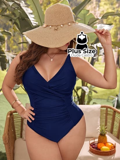 Maiô Liso Plus Size Com Detalhe De Pregas Acinturadas