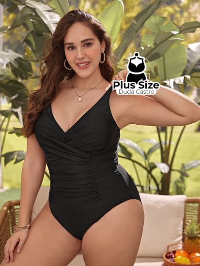 Maiô Liso Plus Size Com Detalhe De Pregas Acinturadas