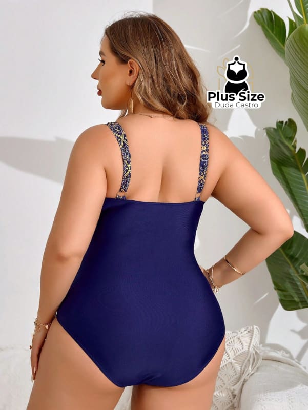 Maiô Plus Size Detalhes De Estampas Sutis