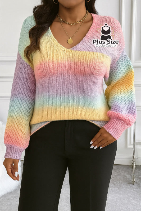 Suéter Tricotado em Lã Acrílica e Poliamida em Degradê de Arco-Íris Plus Size Suéter Tricotado em Lã Acrílica e