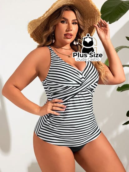 Tanquíni Listrado Plus Size Com Decote V Transpassado E Calcinha