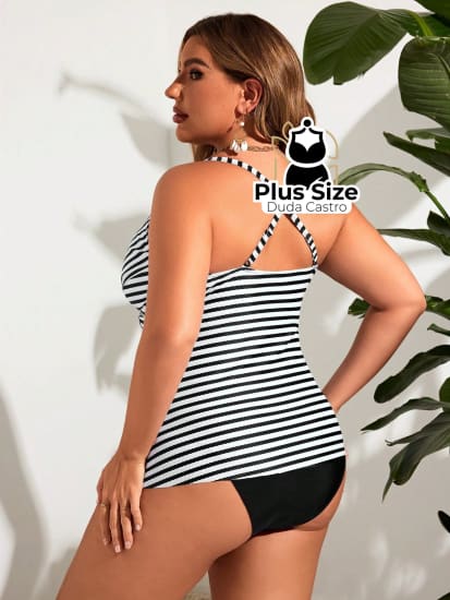 Tanquíni Listrado Plus Size Com Decote V Transpassado E Calcinha