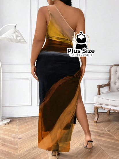 Vestido Acinturado Decote Assimétrico E Ombros Abertos Plus Size