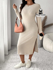 Vestido Ajustado com Fenda Lateral e Toque Macio Plus Size Várias Cores Vestido Ajustado com Fenda Lateral Plus Size