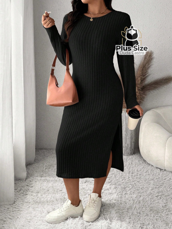 Vestido Ajustado com Fenda Lateral e Toque Macio Plus Size Várias Cores Vestido Ajustado com Fenda Lateral Plus Size