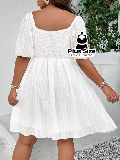 Vestido Branco Com Detalhe De Contraste Plus Size