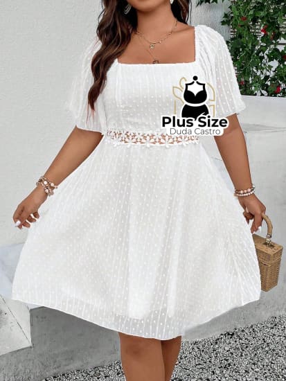 Vestido Branco Com Detalhe De Contraste Plus Size