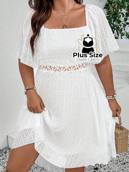 Vestido Branco Com Detalhe De Contraste Plus Size