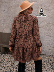 Vestido Clássico Decote Redondo Manga Longa e Pregas Estampado Plus Size Vestido Clássico Decote Redondo Manga Longa e