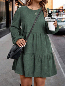Vestido Clássico Decote Redondo Manga Longa e Pregas Plus Size G / Verde 136 Vestido Clássico Decote Redondo Manga