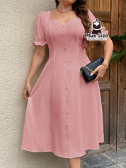 Vestido Clássico Midi Gola Quadrada e Manga bufante Plus Size Vestido Clássico Midi Gola Quadrada e Manga bufante Plus
