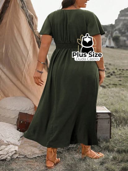 Vestido Longo Verde Com Fenda Lateral Plus Size Extra