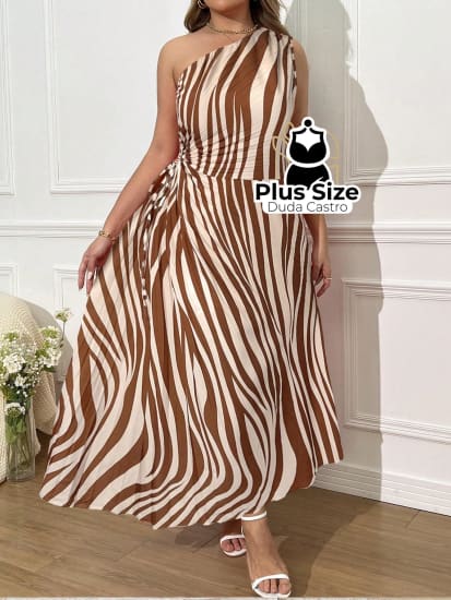 Vestido Plissado Ombro Assimétrico Em Plus Size Várias Cores