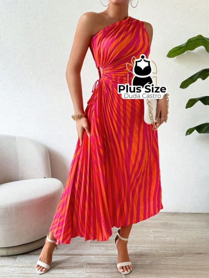 Vestido Plissado Ombro Assimétrico Em Plus Size Várias Cores